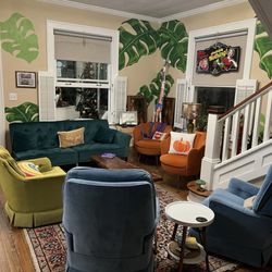 The Sipping Garden And Bistro - Inside