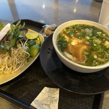 Tai's Asian Bistro - Chicken pho - Chinese Near Me - Columbus, Ohio