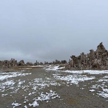 Mono Lake South Tufa Area - No man land - Hiking Near Me - Lee Vining, California Mono Lake South Tufa Area - No man land - Hiking Near Me - Lee Vining, California