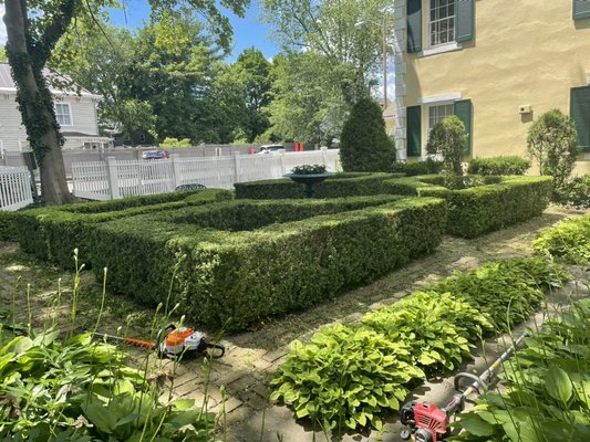 Spring Cleanup - We specialize in spring clean up, mulching, lawn mowing & gutter cleaning and anything else you need, we can get it done for you! Spring Cleanup - We specialize in spring clean up, mulching, lawn mowing & gutter cleaning and anything else you need, we can get it done for you!