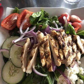 Conch Republic Seafood - Spinach salad with chicken - Seafood Near Me - Key West, Florida Conch Republic Seafood - Spinach salad with chicken - Seafood Near Me - Key West, Florida