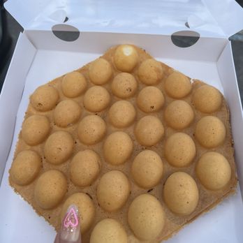 Meet Fresh - This waffle was 7.72$ oh so not worth it . Tasted mediocre at best - Desserts Near Me - Orlando, Florida