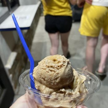 Handel's Homemade Ice Cream - Chocolate malt with caramel - Ice Cream & Frozen Yogurt Near Me - Visalia, California Handel's Homemade Ice Cream - Chocolate malt with caramel - Ice Cream & Frozen Yogurt Near Me - Visalia, California