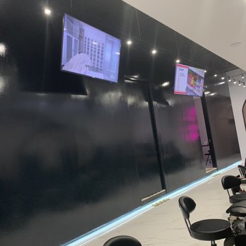 Gloss Nail Bar - Nail Salons Near Me - Houston, Texas