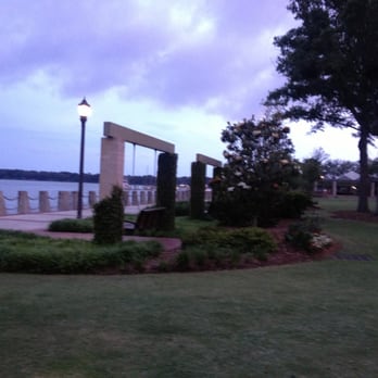 Henry C. Chambers Waterfront Park - Parks Near Me - Beaufort, South Carolina Henry C. Chambers Waterfront Park - Parks Near Me - Beaufort, South Carolina