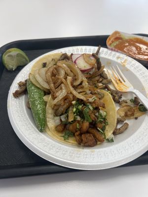 Muchachos Tacos & Food Truck by null