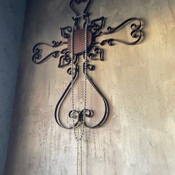 Angeline's Louisiana Kitchen - Decor - Cajun/Creole Near Me - Berkeley, California Angeline's Louisiana Kitchen - Decor - Cajun/Creole Near Me - Berkeley, California