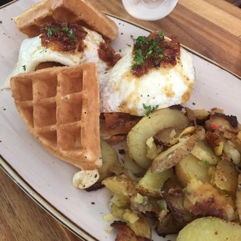 Hatch 44 Cafe - Chicken Scoop - Cafes Near Me - Metuchen, New Jersey