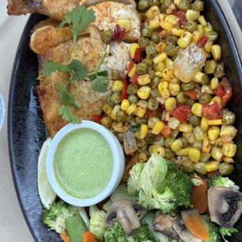 Robins Restaurant - Peruvian Chicken - New American Near Me - Cambria, California Robins Restaurant - Peruvian Chicken - New American Near Me - Cambria, California