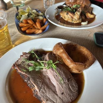 The Black Dog - Spring lamb with Yorkshire pudding. - Pubs Near Me - London, XGL