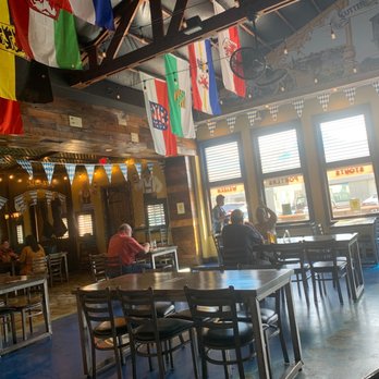 Sutter Buttes Brewing - Dining area - Pubs Near Me - Yuba City, California Sutter Buttes Brewing - Dining area - Pubs Near Me - Yuba City, California