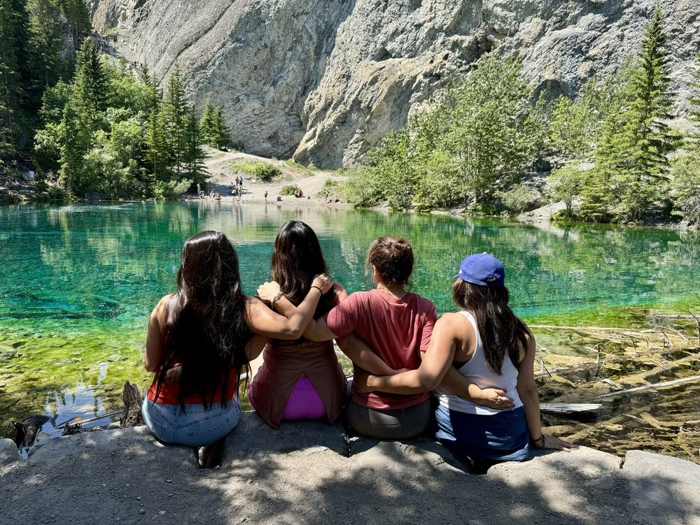 Grassi Lakes Logo