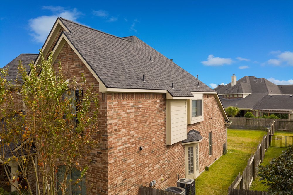 Slide of Callender Roofing Services