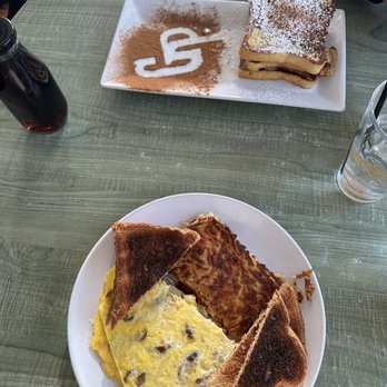George's Place - banana french toast and omelet - Breakfast & Brunch Near Me - Cape May, New Jersey George's Place - banana french toast and omelet - Breakfast & Brunch Near Me - Cape May, New Jersey