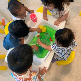 Purple Magpie Mandarin - Sensory play - Preschools Near Me - Los Angeles, California