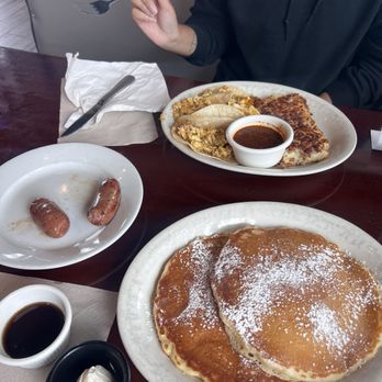 Bruncheon - Pancakes w Chicken Sausage (amazing)  Breakfast Tacos w Chorizo and Hash-brown(100% Delicious) - Breakfast & Brunch Near Me - Richardson, Texas
