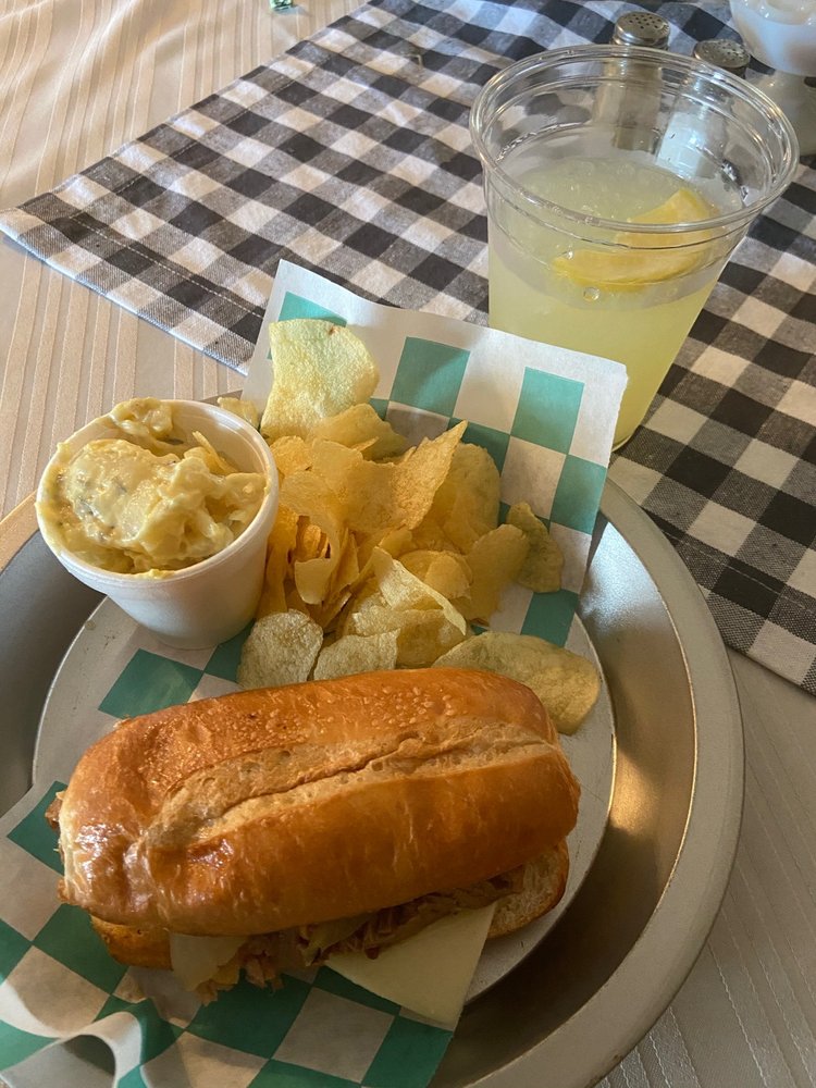 MARKET BASKET CAFE Updated September 2024 16 Photos 204 E Mcclurg