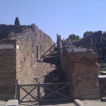 Pompeii Ruins - Landmarks & Historical Buildings Near Me - Pompei, NA Pompeii Ruins - Landmarks & Historical Buildings Near Me - Pompei, NA