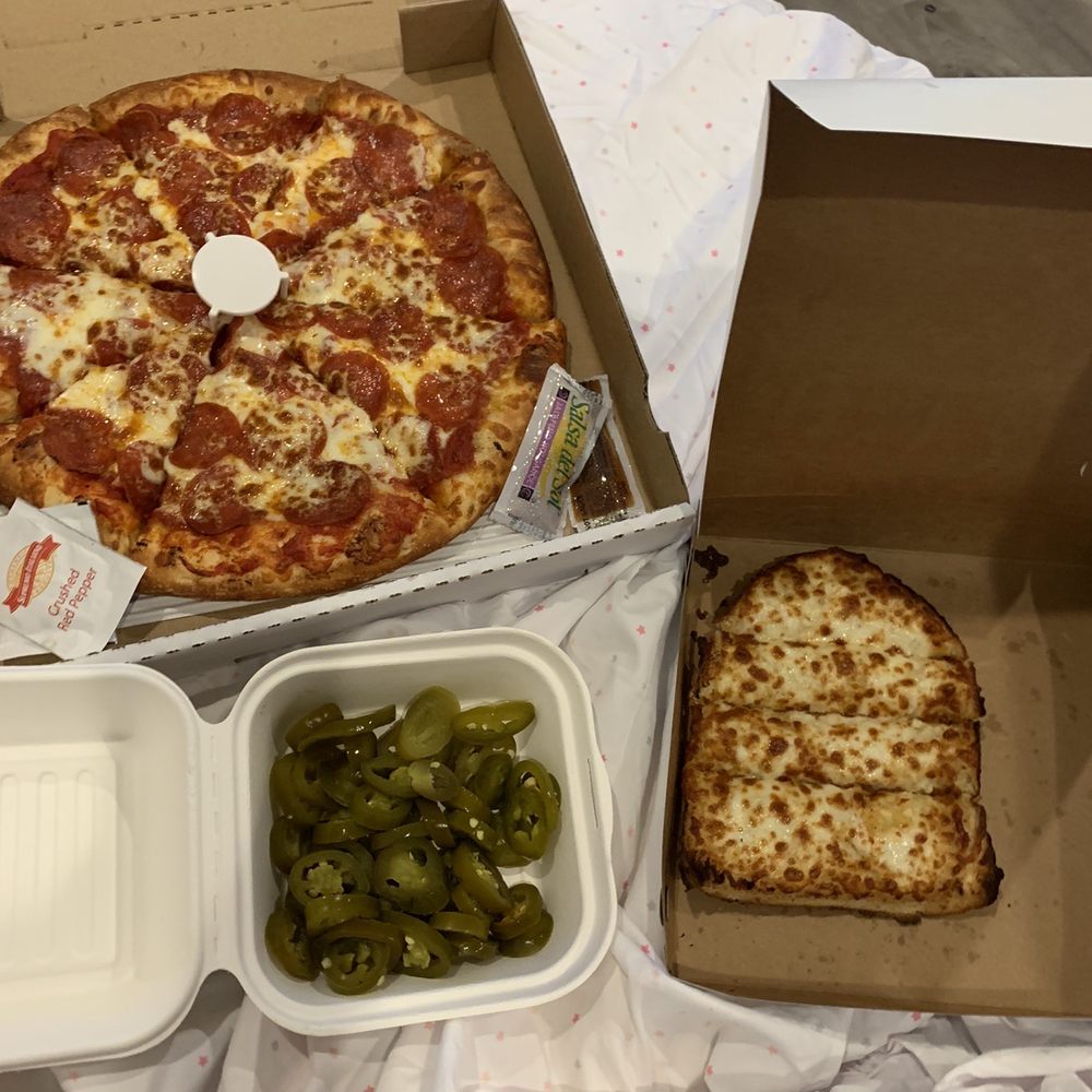 Fast & Fresh Pizza - Cheese bread  and pepperoni pizza - Pizza Near Me - San Jose, California