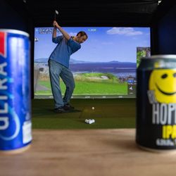 Bogey's Golf - Enjoy an Ice cold beverage while you play! Snacks are available, but it's bring your own food! Want a pizza, tacos, or dumplings. Bring it!