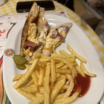 La Desayuneria - Sandwich with scrambled eggs, bacon, cheese, and a special sauce. Could not finish because it was so much. - Coffee & Tea Near Me - Barcelona, B La Desayuneria - Sandwich with scrambled eggs, bacon, cheese, and a special sauce. Could not finish because it was so much. - Coffee & Tea Near Me - Barcelona, B