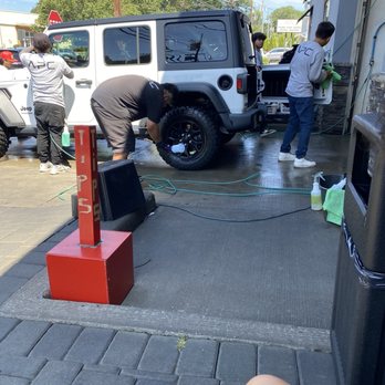 Auto Polishing Center - Car Wash Near Me - Waldwick, New Jersey