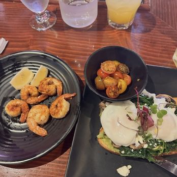 Uptown Barrel Room - Avocado toast with tomatoes on the side and blackened shrimp - Wine Bars Near Me - Vancouver, Washington Uptown Barrel Room - Avocado toast with tomatoes on the side and blackened shrimp - Wine Bars Near Me - Vancouver, Washington