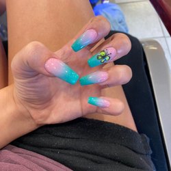 Happy Nails