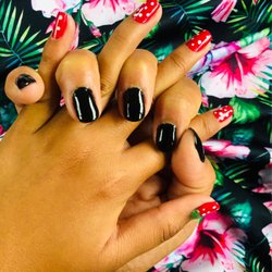 Chic Nails