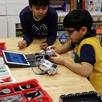 Studio Nafisa - Art Schools Near Me - Aurora, Illinois