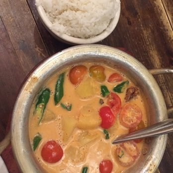 Sisters Thai - Thai Near Me - Fairfax, Virginia