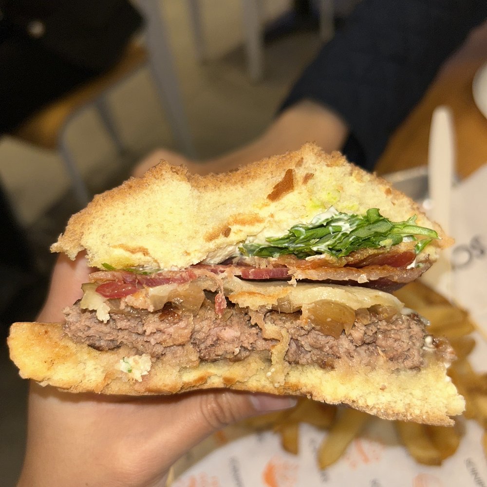 Schnipper's - Schnippers Classic Burger - Burgers Near Me - New York, New York