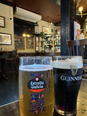 Shakespeares Head by null