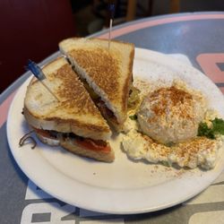 Mr Smith's - Tuesday special sourdough cheeseburger