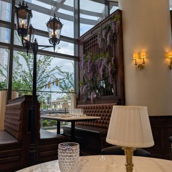 Flore Cafe - Inside - Thai Near Me - Tysons, Virginia Flore Cafe - Inside - Thai Near Me - Tysons, Virginia