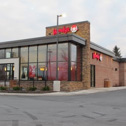 Wendy's - Luv the new look! The UltraModern concept is based on Midwestern contemporary architecture and was inspired by Frank Lloyd Wright.