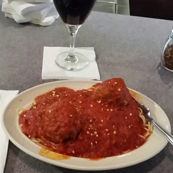 Francesco's Restaurant - Meatballs and Spaghetti, comfort food. - Italian Near Me - Brimfield, Massachusetts