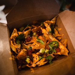 Hood Eats - Poke nachos
