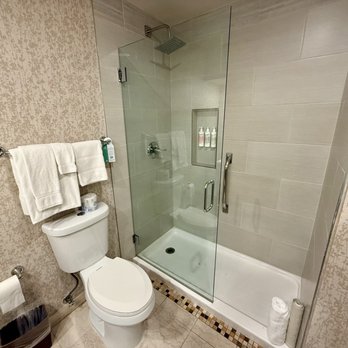 Creekside Inn - Hotels Near Me - Palo Alto, California