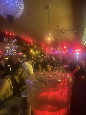 Horses and Divorces by null