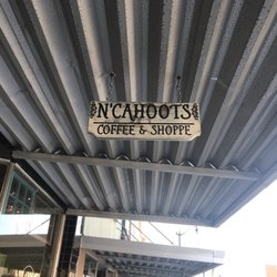 N'Cahoots Coffee & Shoppe