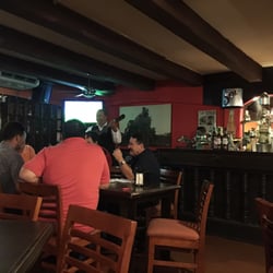 Cantina La Curva - Great guitar player and very friendly people here.