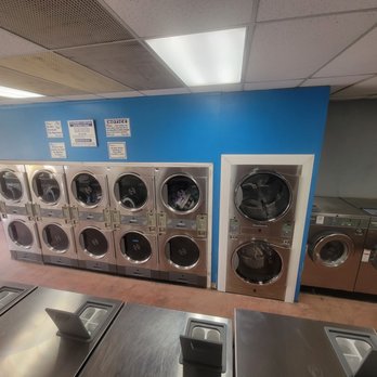 9th St Coin Laundry - Laundromat Near Me - Upland, California
