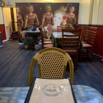 Galanga Thai Restaurant - Inside - Thai Near Me - Santa Barbara, California