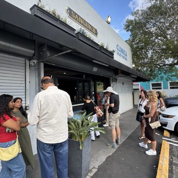 Sanguich - Outdoor order and line - Cuban Near Me - Miami, Florida Sanguich - Outdoor order and line - Cuban Near Me - Miami, Florida
