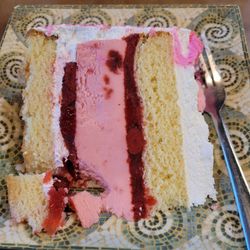 The College Inn - Strawberry shortcake cheesecake