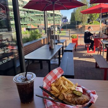 Hattie B's Hot Chicken - Kids tender meal - Southern Near Me - Chicago, Illinois Hattie B's Hot Chicken - Kids tender meal - Southern Near Me - Chicago, Illinois