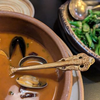 Siam Thai Eatery - Tom yum, Chinese broccoli - Thai Near Me - Chicago, Illinois Siam Thai Eatery - Tom yum, Chinese broccoli - Thai Near Me - Chicago, Illinois
