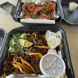 Taco's by The Trax - The tacos