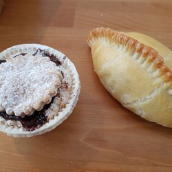 Erwin's Fine Baking - So good.  Nice place.  Good location.  Lots of selection.  Nice staff.  Good products.